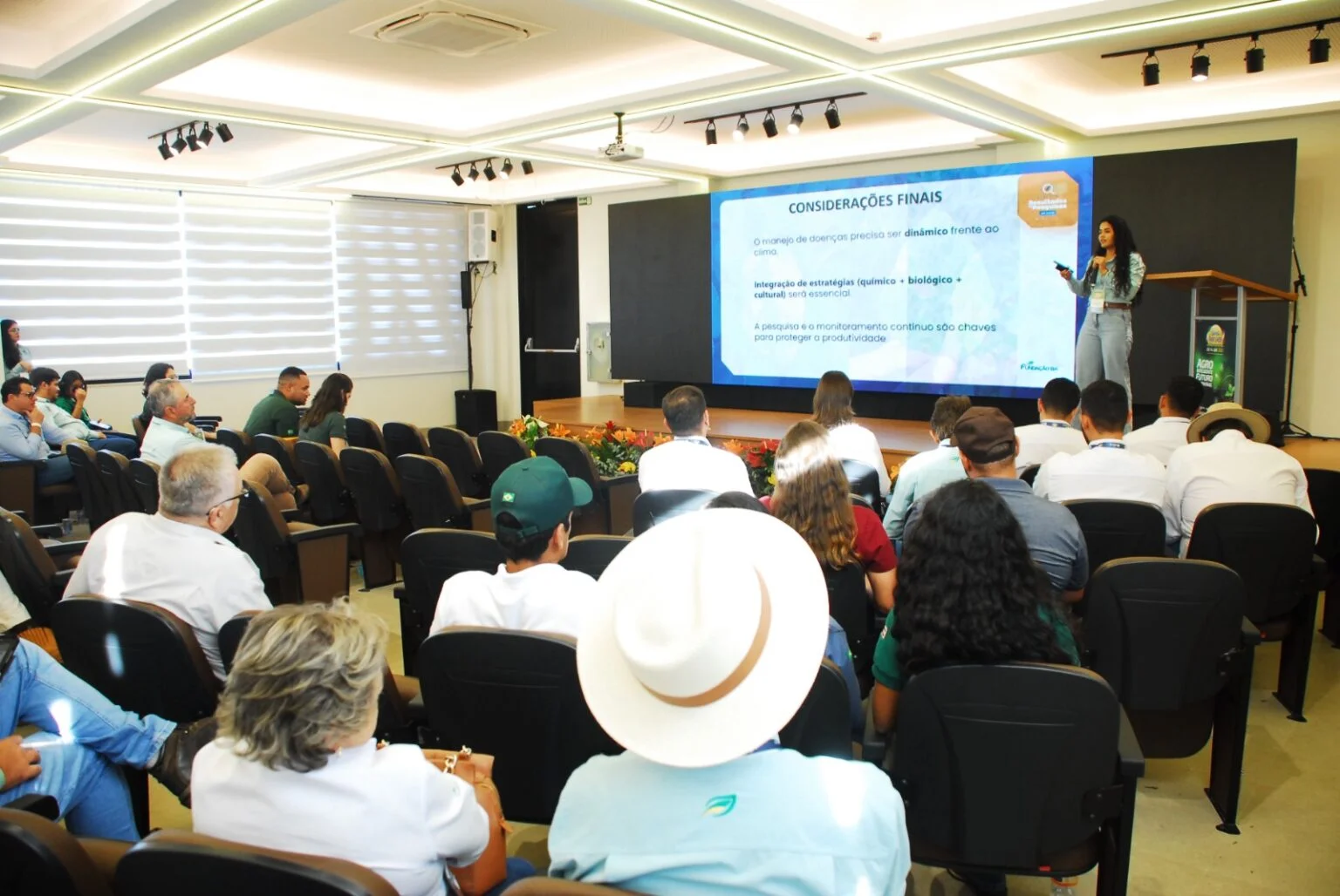 BAHIA FARM SHOW 2025 ][  Panorama fitossanitário da soja para a safra 2024/25 é apresentado durante o evento